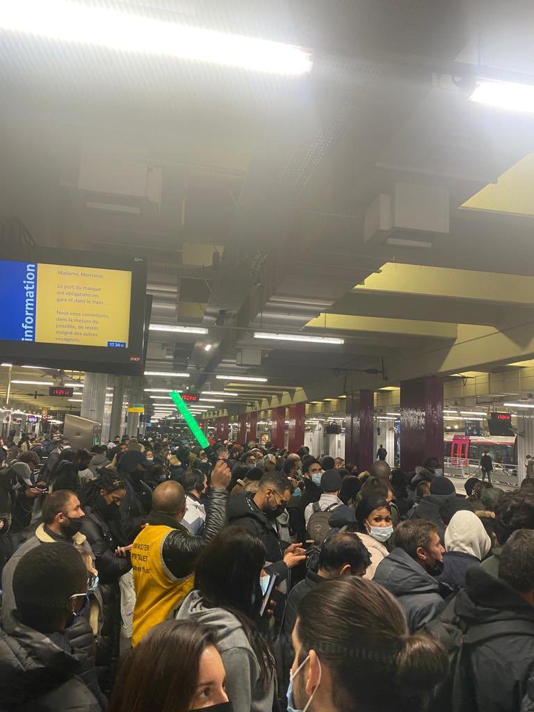 .<a href="/RATPgroup/">RATP Group</a> <a href="/RERB/">RER B</a> <a href="/IDFmobilites/">IDF Mobilités</a> Tellement de bonheur que de se rendre à l’aéroport CDG en transports en commun, merci pour ce service exceptionnel ! Vivement les #JO2024