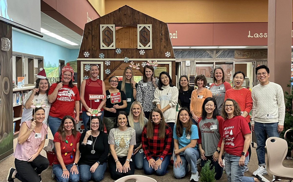 StampedeLibrary's tweet image. Love our Library Volunteers! Happy Holidays!!