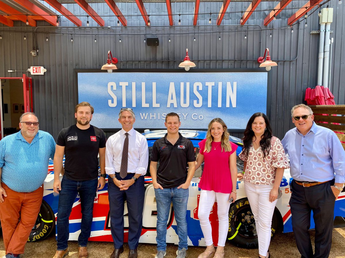 DistilledSpirit's tweet photo. #DISCUS21in2021: #TX is 1 of 7 states that doesn't allow seven-day sales of spirits. Currently, a craft distiller's business can be open, provide tastings & sell cocktails on Sundays, but a customer can't purchase a bottle. @Team_SHR26 @StillATX #BootTheBan https://t.co/caubGdK1Qc