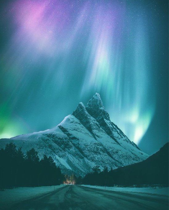 Hi Everyone. Do you love cinematic music and storytelling? Click below to join my mailing list, learn more about my music, and my new FB Group coming soon! And get a FREE SONG! jeffreyweeksharrison.com/cinematic-symp…