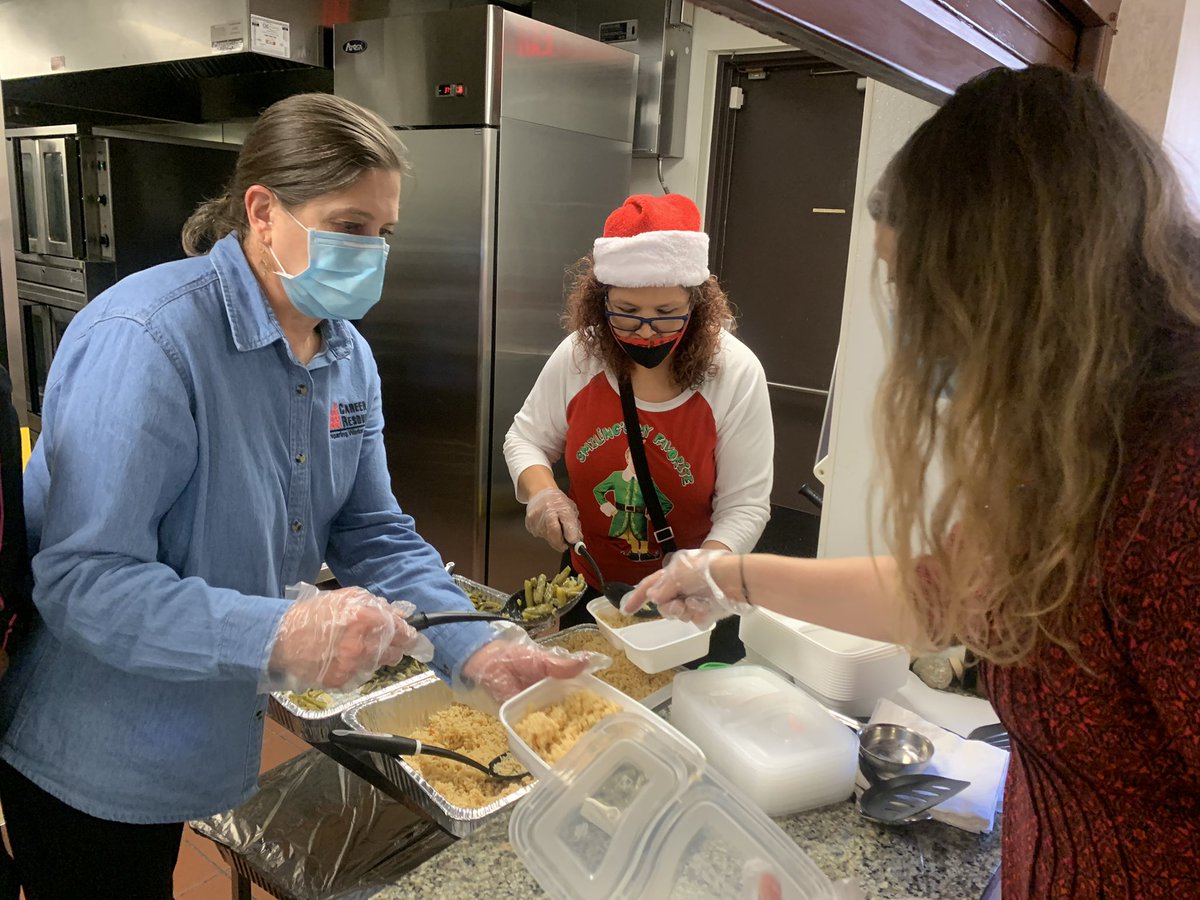 CRI_IncCT's tweet photo. ….Tis the season! ❤️Career Resources Inc’s Work Ready team is providing meals to the Horace Bushnell Senior Center. As we end out our year.. we end it serving the community! ❤️ https://t.co/tX04dAoJoK