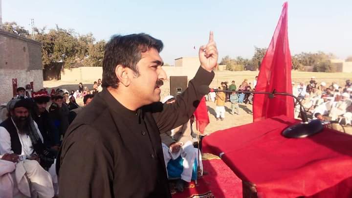 AnpDomel's tweet photo. ڈھونڈ لیتے ہیں اندھیروں میں منزل اپنی
 جگنو کبھی روشنی کا محتاج نہیں ہوتا
#voteForLaltin
#UC Landi Jalndar pk87
#The_BazTaimur_Khan https://t.co/FQn8Ked0Ua