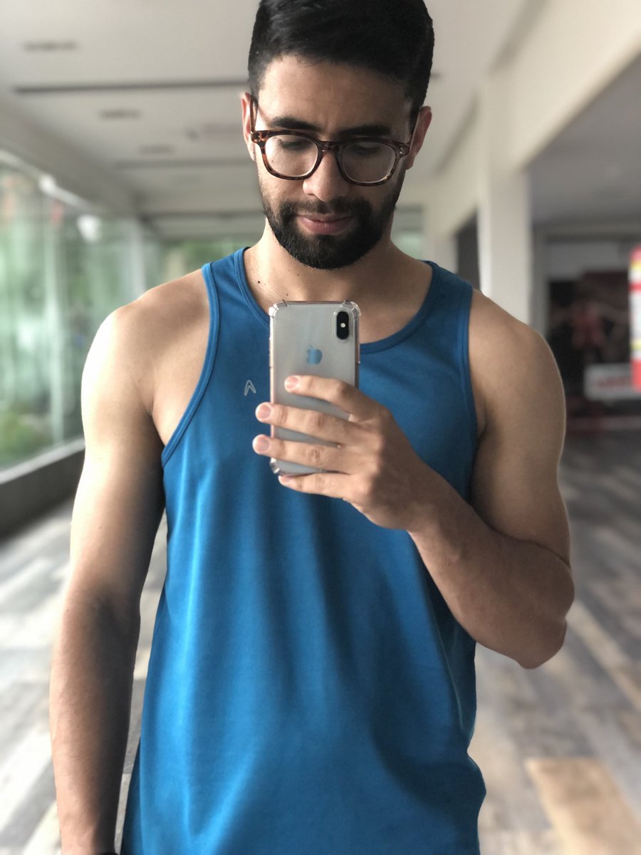 Sosa_Galarza's tweet photo. 2021 de volver a entrenar 🏋🏻‍♀️ #lessmills #bodypump 💥 #bodycombat 👊🏼 
#gymphotos 😍 https://t.co/L7LaQTCd9N