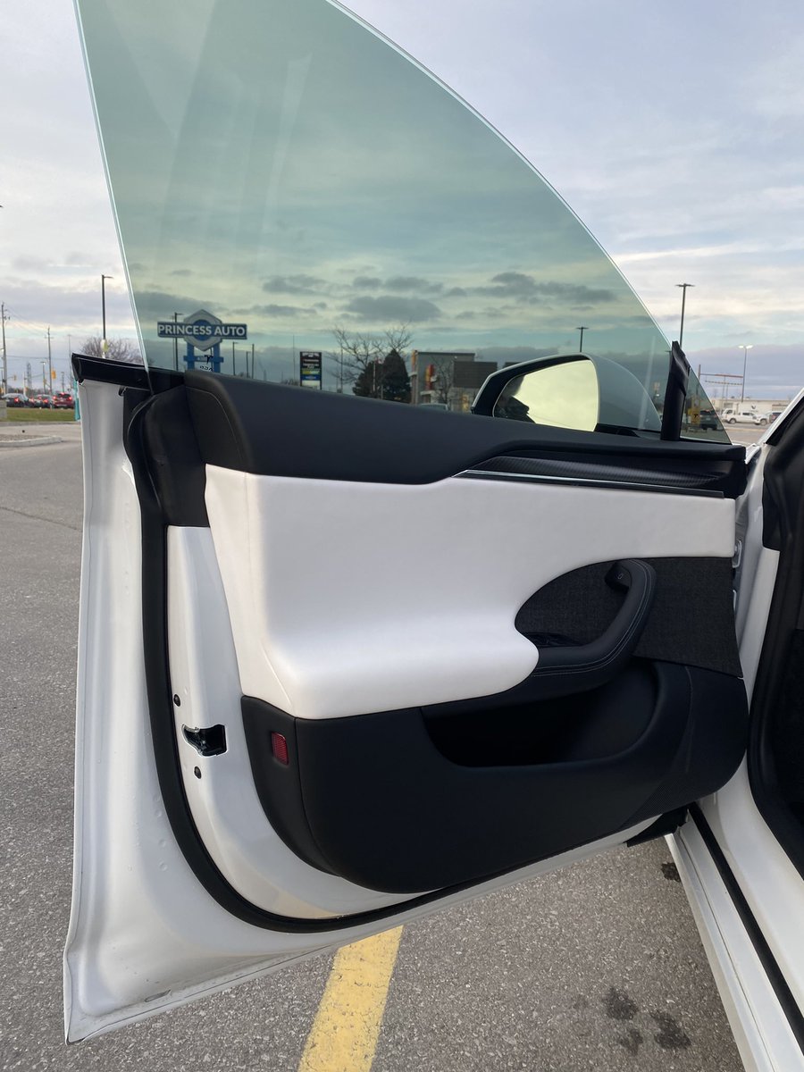 Azuchian1's tweet image. Thanks @astanoje for the #ModelSPlaid ride in #london