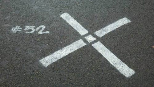 DroneDeploy's tweet image. What exactly are #GCPs? And how do you go about using them correctly? bit.ly/3xQ2sib #groundcontrolpoints