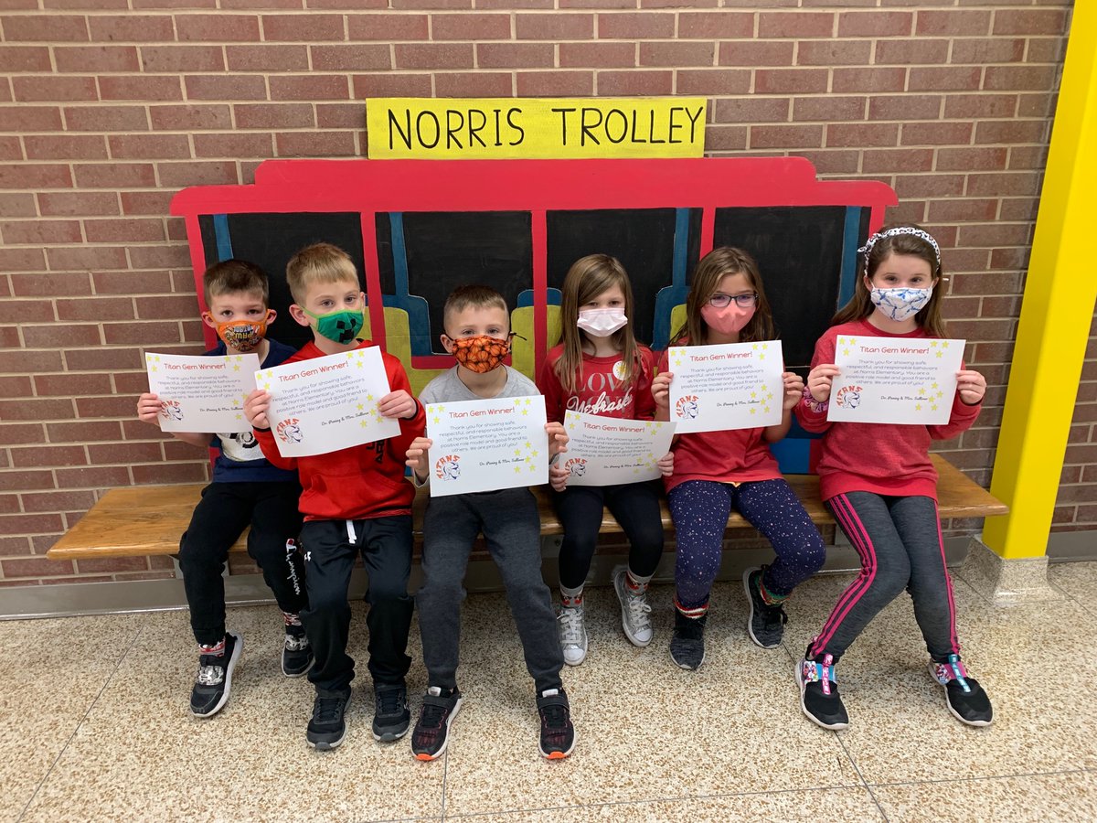 NES160's tweet photo. Love, love getting to hear students share how they were safe, respectful, and responsible in our neighborhood! Continue to inspire others with your character and kindness, rockstars. 🌟Proud of all of you!
#ProudPrincipal
#BeTheReason
#TitanTeamwork
@JCPiening @BritSullivan10 https://t.co/2frXKN4Ku2
