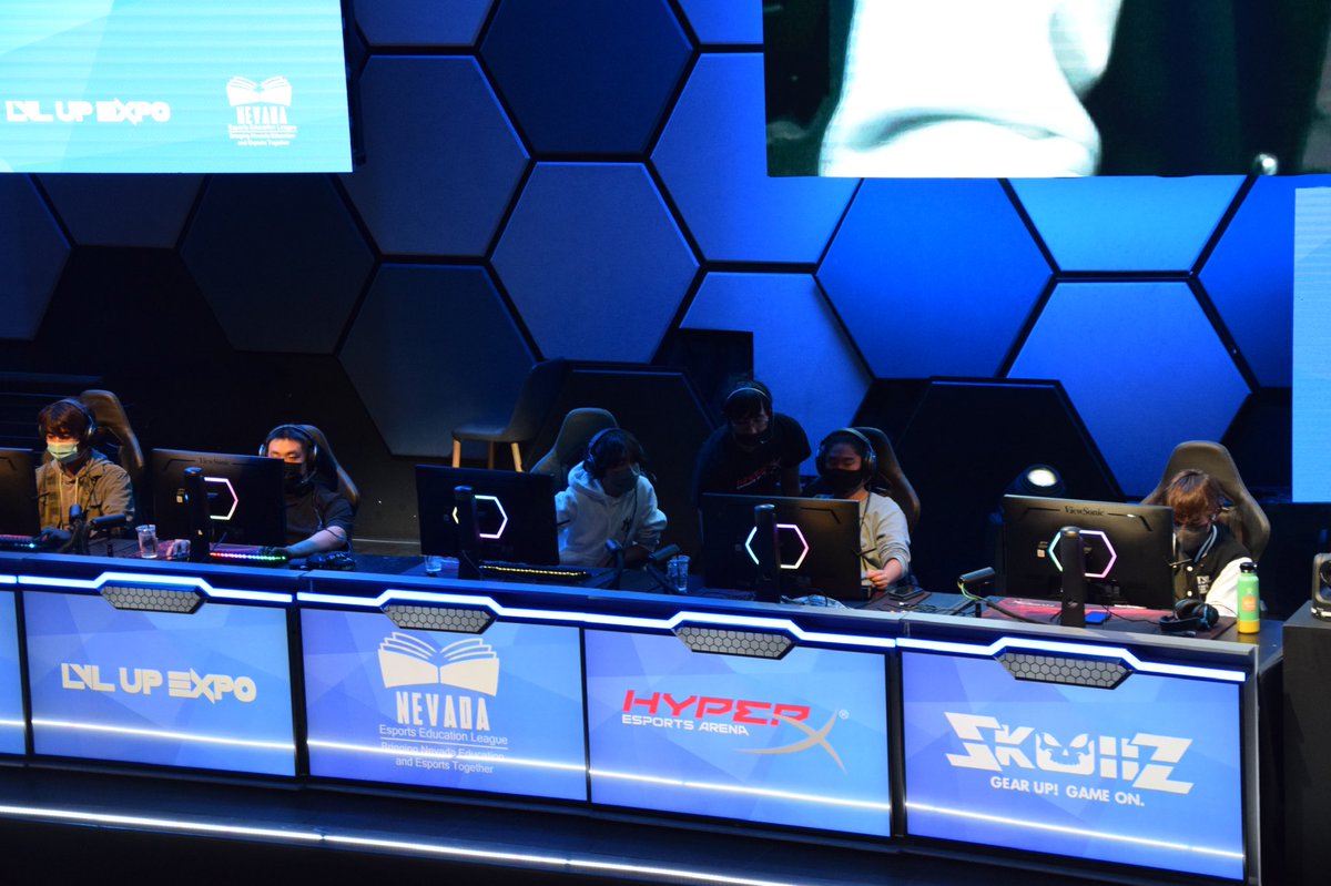 silverstatees's tweet photo. We are glad to finally be back with events for high school esports! The Silver State HS Opens had over 50 entrants from high schools all across Vegas, facing off inside the HyperX Arena. A huge thank you to our sponsors LVL UP EXPO, NEEL, and Skullz for supporting the event. https://t.co/n5pPbDCb2w