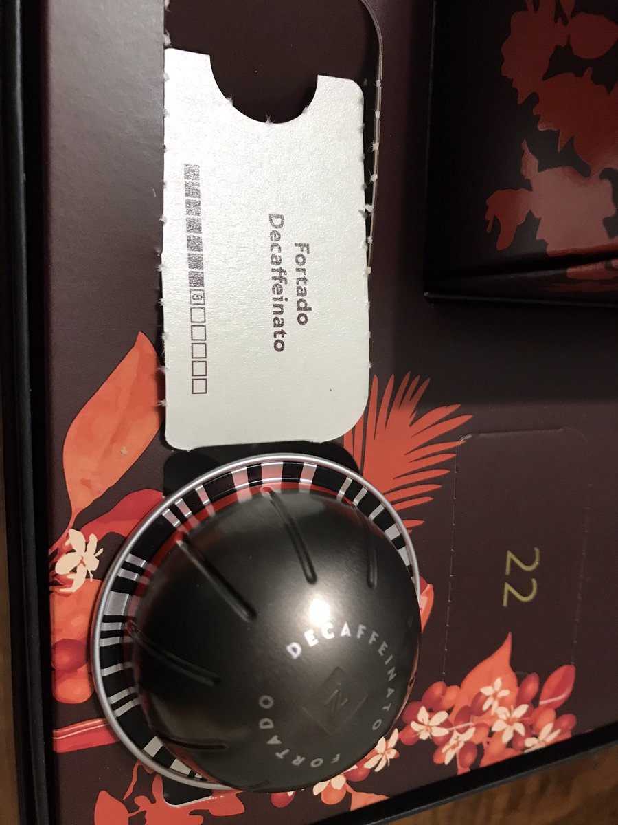 Chaundr54316743's tweet photo. Missed yesterday so here is 2 updates with my countdown to Christmas with @NespressoCA 🖤🎄Yesterday morning (Day #16!) was a #voltesso and this morning (Day#17!) was a #fortadodecaffeinato ☕️☕️ https://t.co/FT1kFB8NNG