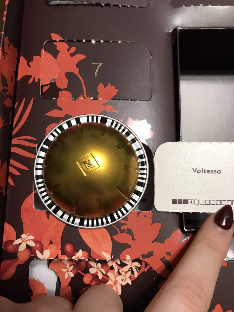 Chaundr54316743's tweet photo. Missed yesterday so here is 2 updates with my countdown to Christmas with @NespressoCA 🖤🎄Yesterday morning (Day #16!) was a #voltesso and this morning (Day#17!) was a #fortadodecaffeinato ☕️☕️ https://t.co/FT1kFB8NNG