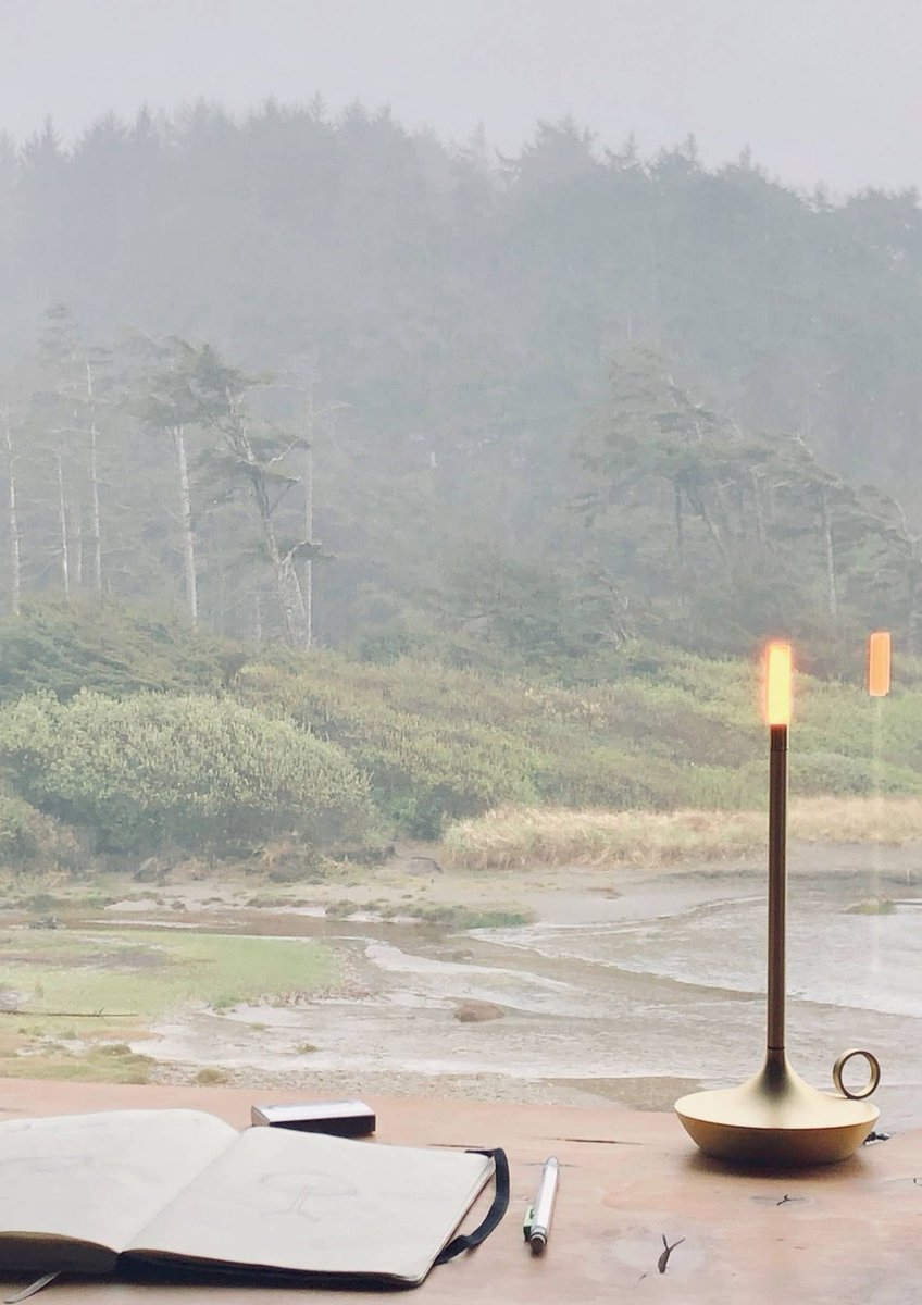 Interior_Deluxe's tweet photo. Combining the romance of a candle with the utility of a flashlight. Featuring Graypants Wick Portable Rechargeable Lamp by Vanmokum.
https://t.co/QkSmhBDsFt
#interiordesign #designtrends #trendlighting #moderndecor https://t.co/kSKHffXuq4