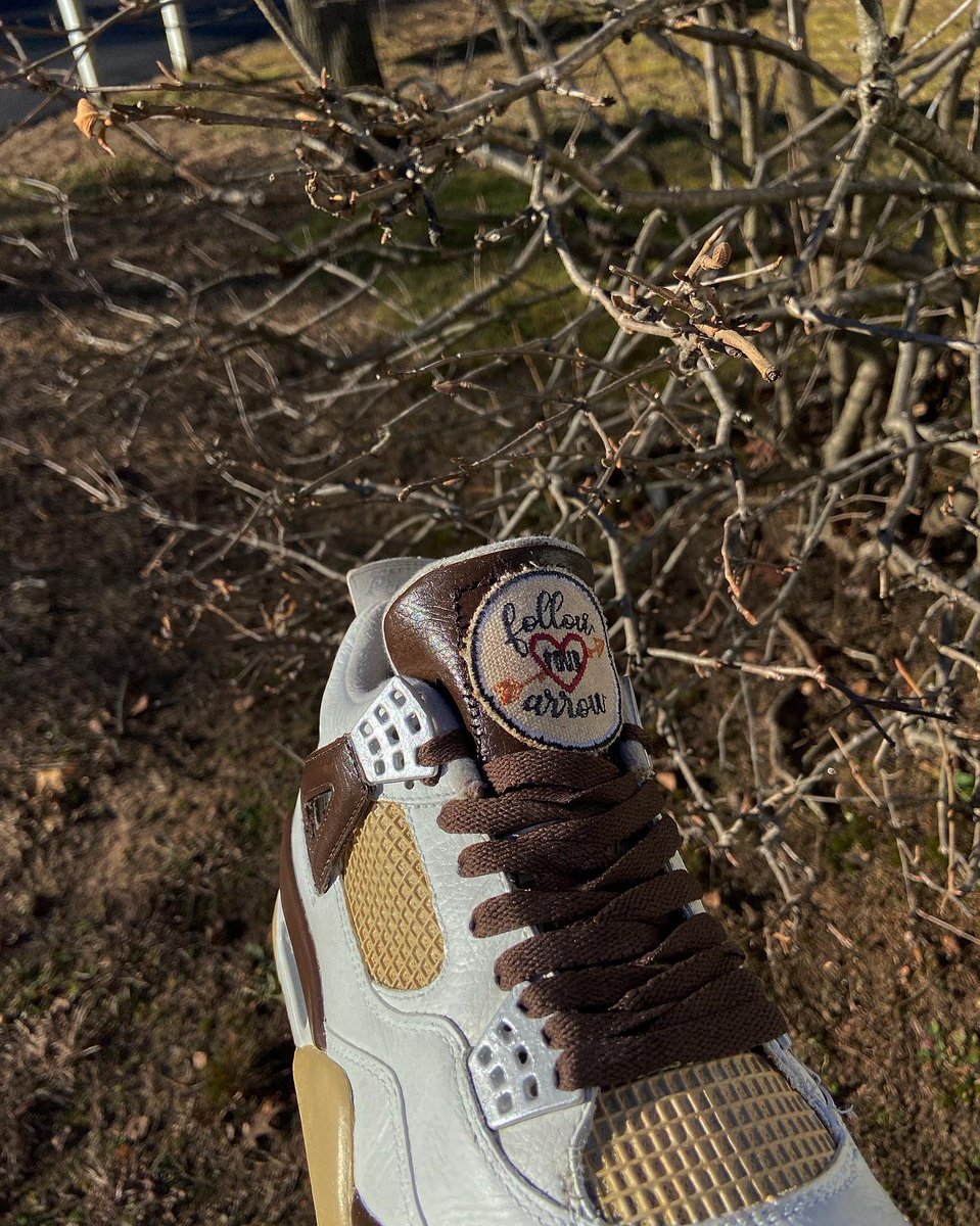 blacbuddh's tweet photo. Air Jordan 4 “Follow Your Arrow” Custom 1of 1 
Follow bandb_restoration https://t.co/Xw7FDKgqlX