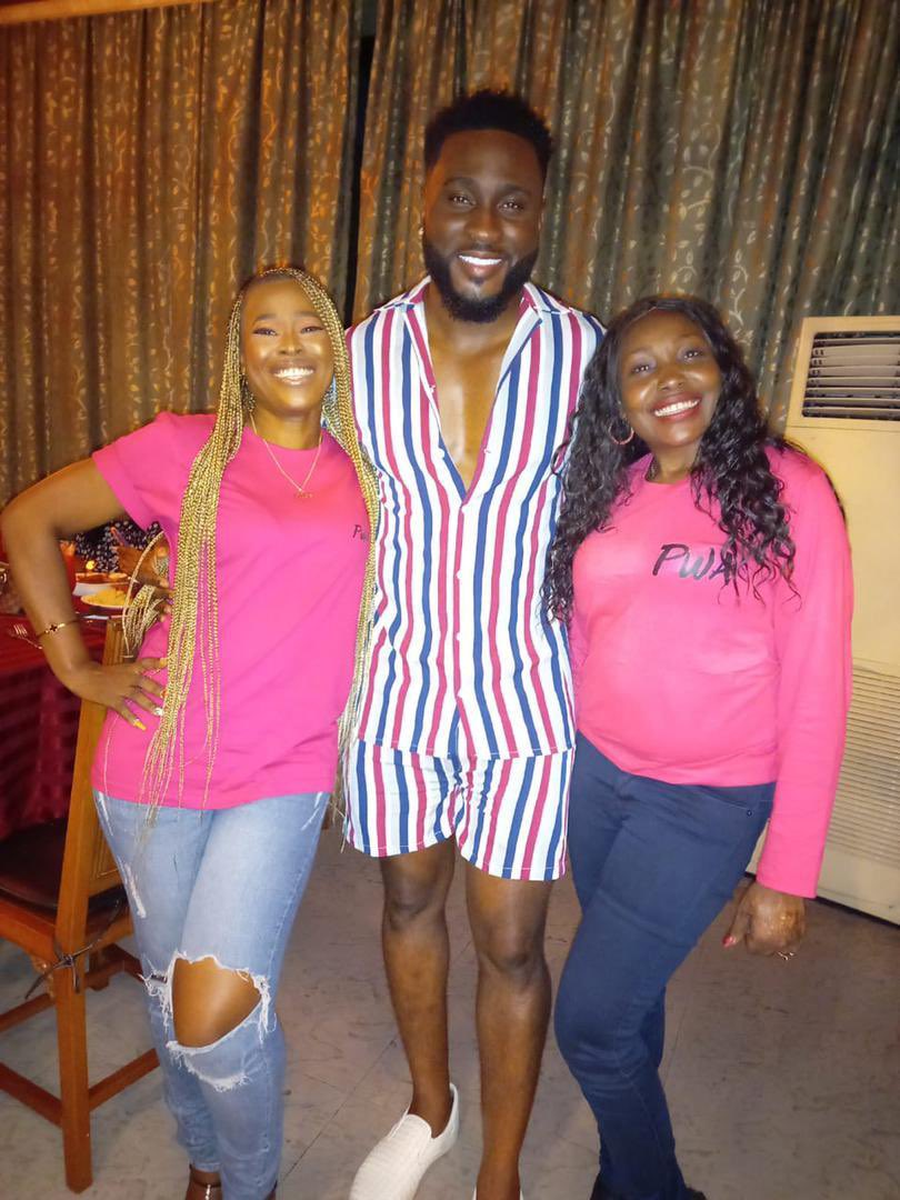 akuaedith's tweet photo. No fanbase beats @Perewives !
The way they hold Pere down is insane. 
Patriots all over the world appreciate you. You’re the real MVP’s

#bbnaija https://t.co/GnCIX1yHPE