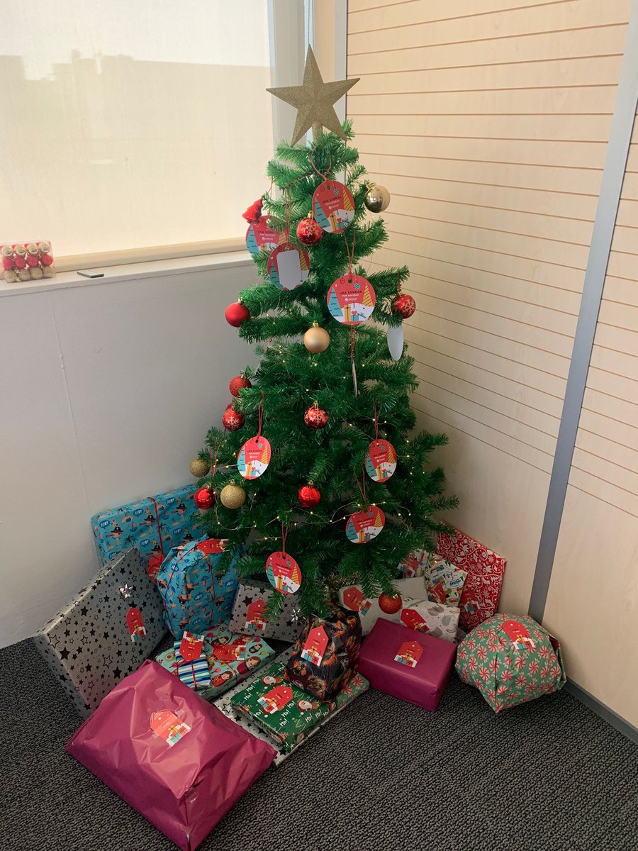 Keyfactor's tweet photo. 'Tis the season of giving! A huge thank you to our teammates for their generous support this holiday season! Your sponsorships, donations, and volunteer efforts are sure to bring light to the children and families of our local communities. #WeAreKeyfactor #TheKeyfactorDifference https://t.co/4Vg3jgsnQC