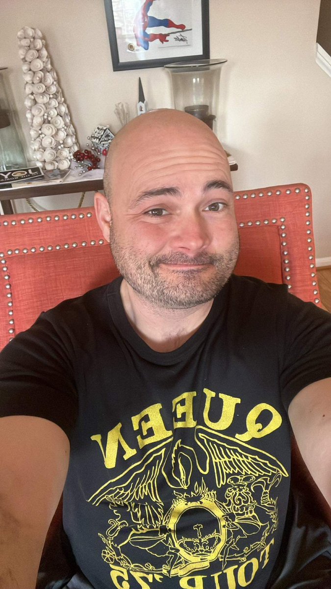 Recovering from surgery… my first tweet! Definitely not looking my best but trying hard to smile. Thanks to everyone for being so nice to me, especially <a href="/reddywhp/">swanser</a>!