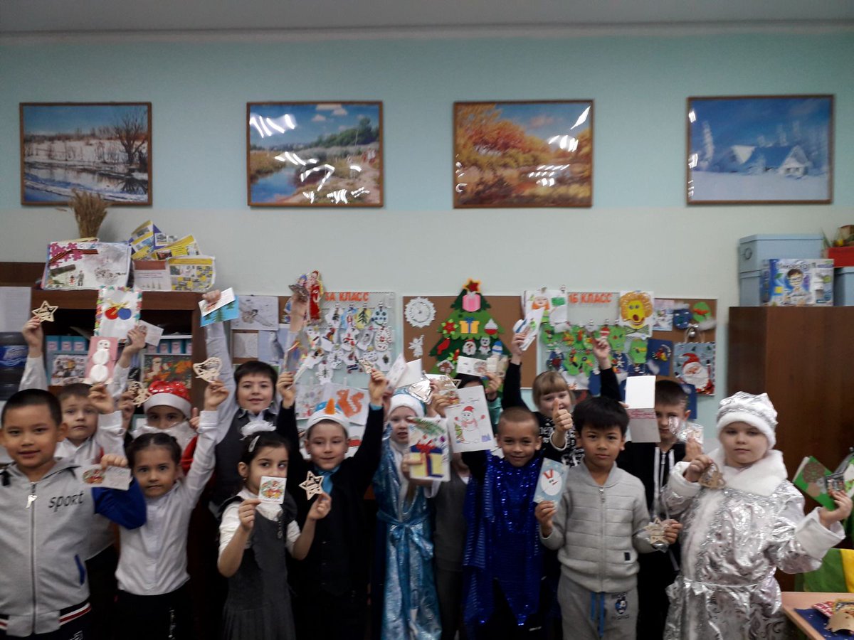 🐯Ни дня без сюрприза в МБОУ Школе №109! У ребят начинает работать новогодняя почта "Открытка для друга"!
#НовогоднийЯ#КомандаДобрыхдел#ДООВГородскаялигаволонтеров