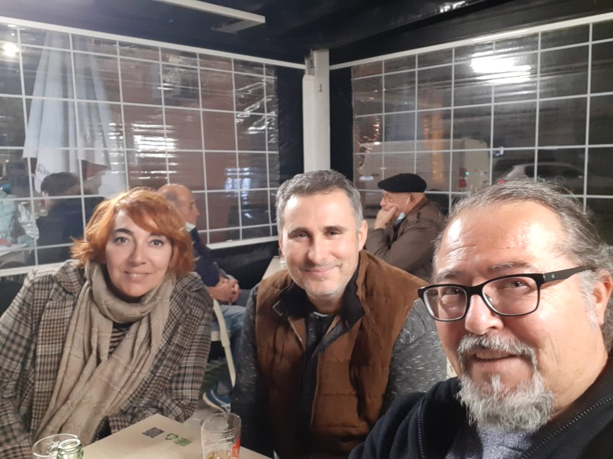 UtreraPodemos's tweet photo. Ayer estuvimos presentes en la reunión con decenas de colectivos junto a  la sociedad civil, para reivindicar que queremos como hospital externo el que llevamos usando por más de 30 años.
#utrera #HVRUtrera
Que no nos recorten más en sanidad pública señores de la @AndaluciaJunta https://t.co/II07Lzaksm
