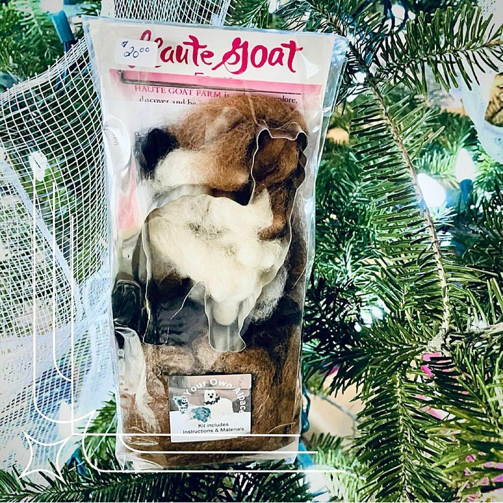 HauteGoat's tweet image. The best gift to give and receive next to getting a real alpaca!

Make your own alpaca felting kit- just $20.00.
Pop in or order directly from us and we can deliver 905-447-3788.

#hautegoat #alpaca #feltingkit #giftidea #christmasgifts instagr.am/p/CXl6KpKrp1m/