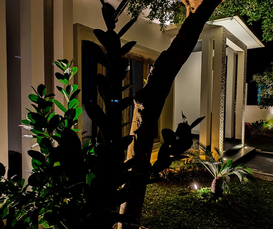 Southern__Scape's tweet photo. Sometimes our light goes out, but is blown again into instant flame by an encounter with another human being.~A. Schweitzer #LandscapeLights https://t.co/iq4AtW4Fwp