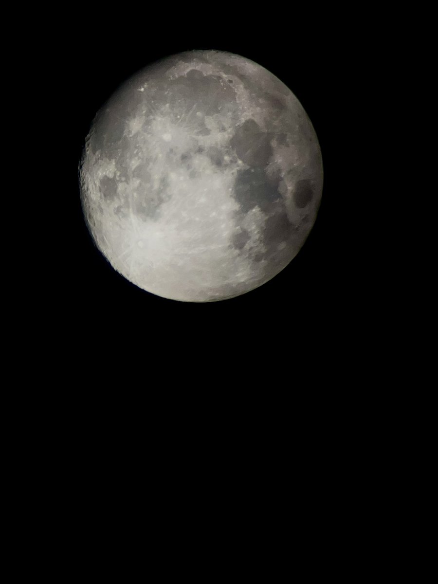 Here’s a picture I took last night🔭 

Got a new phone and don’t know how to act. I thinking I’m putting it to good use? 🌚   

Also I encourage you get interviewed by <a href="/GadgetNate/">GadgetNate (CountdownToTheMoon.org)</a>  and share your view of us going back to the moon. 

#Space #inspiration4 #nasa #spacex  #MOON