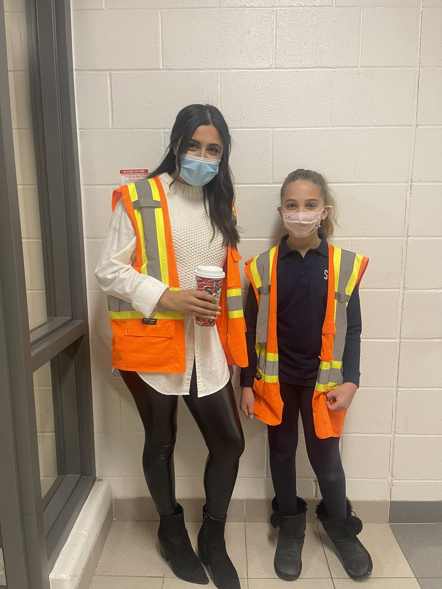 mrsknunes's tweet photo. Miss. I was the first student to buy Teachers Assistant for the day from our Classroom Economy Catalog. She set a great example for her peers! ⭐️ #TheStGregoryWay @StGregoryHCDSB https://t.co/7kB0v0MhkU