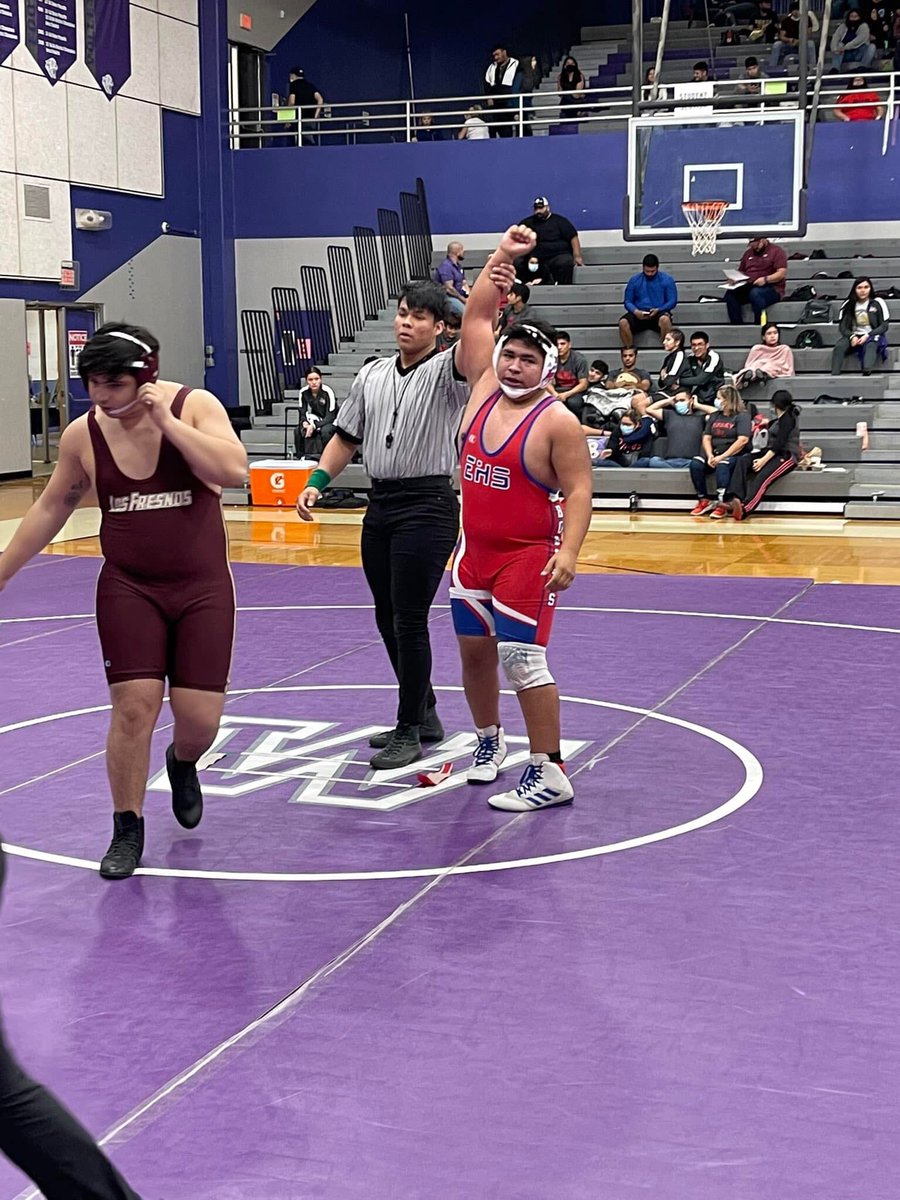 EHSBobcatPride's tweet photo. EHS Bobcat Wrestling in action at the Weslaco Tomas Garces Invitational Dual Tournament.  Let’s GO!  #BobcatPride #BobcatWrestling #LadyBobcatWrestling
📸: Guzman https://t.co/t2ar7vayFs
