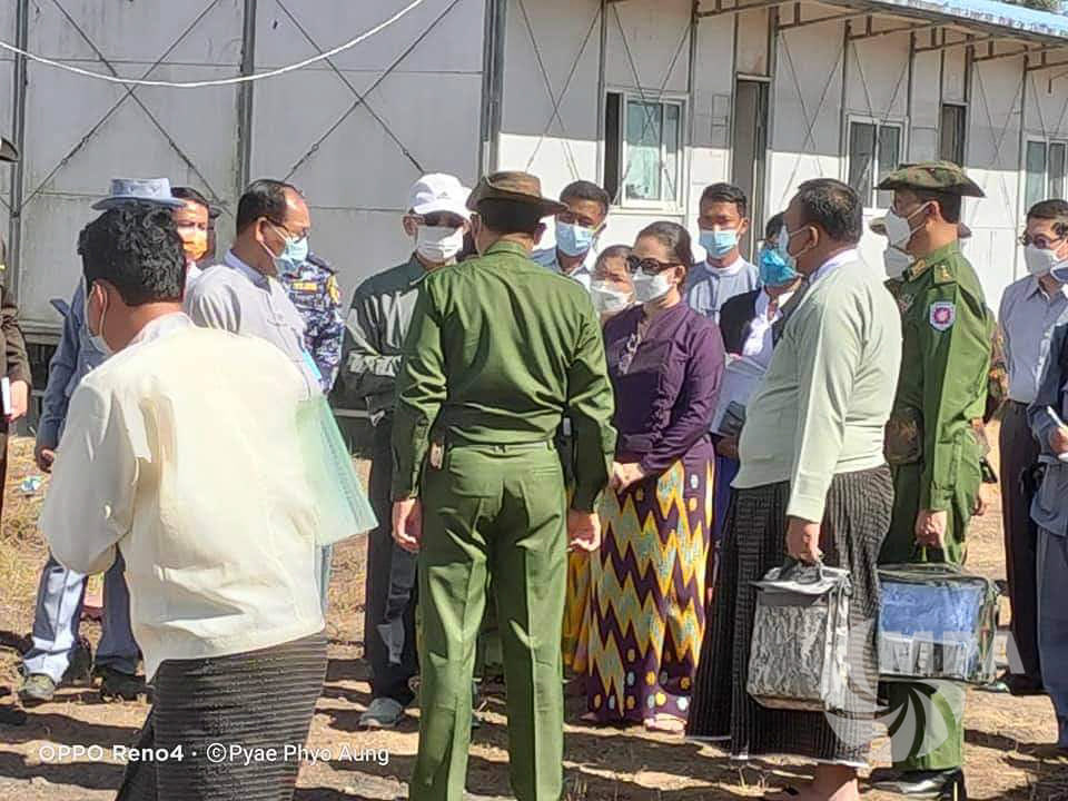 nslwin's tweet photo. SAC's PR Campaign

Terrorist-in-chief Min Aung Hlaing appointed Ministers, and the Rakhine Chief Minister went to the Taungpyoletwea reception centre at Myanmar - Bangladesh border today. It is just a show to the world that they are working for the repatriation of #Rohingya. 1/2 https://t.co/kPtkJ5UtIL
