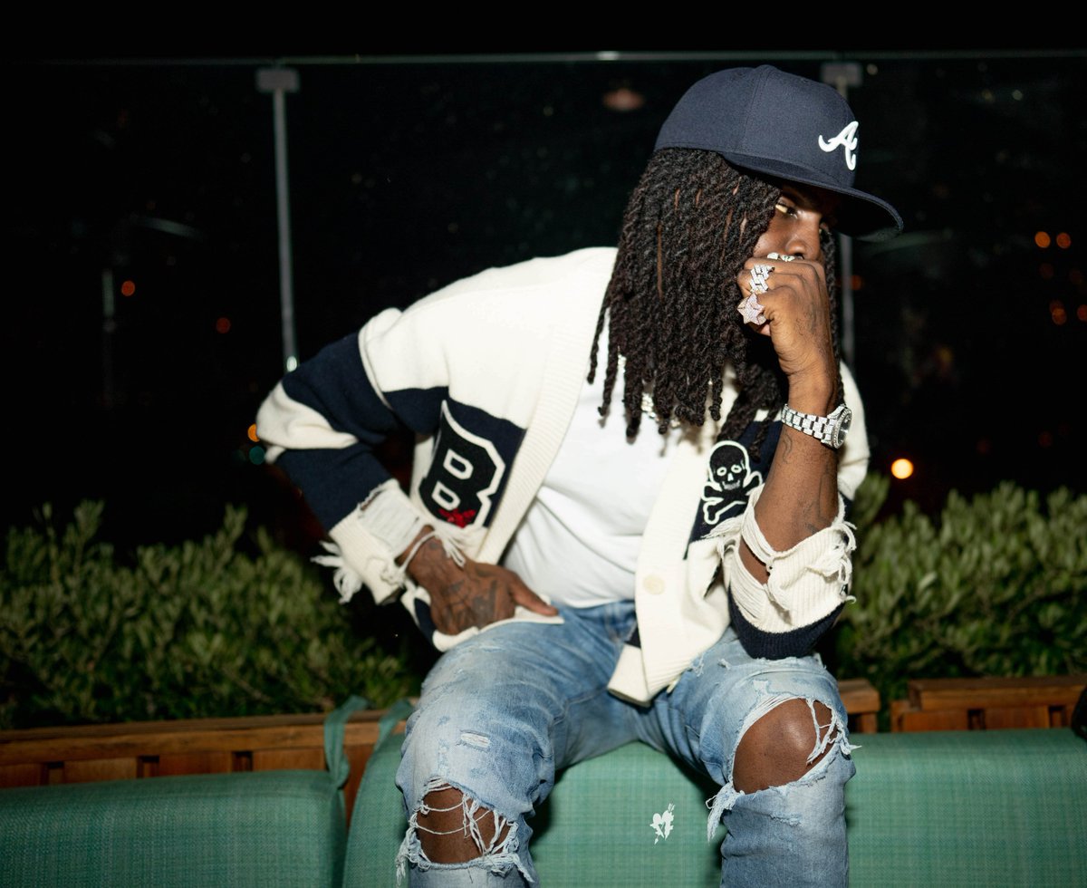 Spotify's tweet image. The Glory Boy himself @ChiefKeef just dropped his first new album in over two years 🌞 spotify.link/4NEM