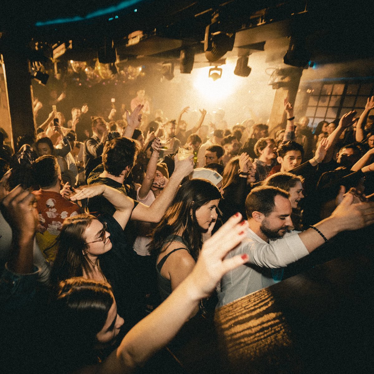 While we might be regulars to epic evenings, this Wednesday was a movie with <a href="/leefossmusic/">Lee Foss</a> ⚡️

#electrichotelchicago