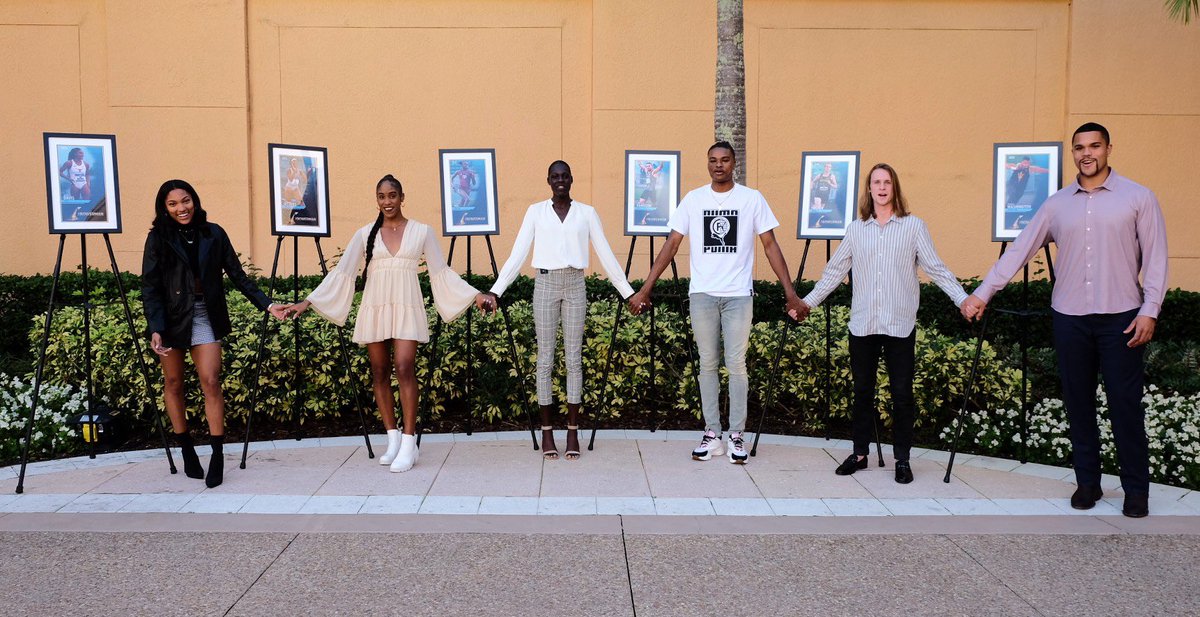 thebowerman's tweet photo. 18 #NCAATF 🏆
9 Collegiate Records
6 Incredible Athletes

#TheBowerman https://t.co/IfjMoSVJ14