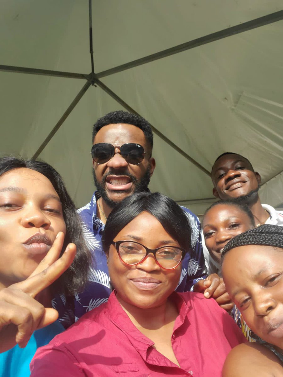 MariePelagie's tweet photo. I had the most distinct honor of meeting & sharing the stage with one of Africa’s giants @Ebuka at the just ended BONTEH DIGITAL MEDIA AWARDS #5thbdma
His graciousness is humbling & this has definitely been one of the best highlights for the media sector in Cameroon. 🇨🇲 loves u https://t.co/xW1NSzlAbI