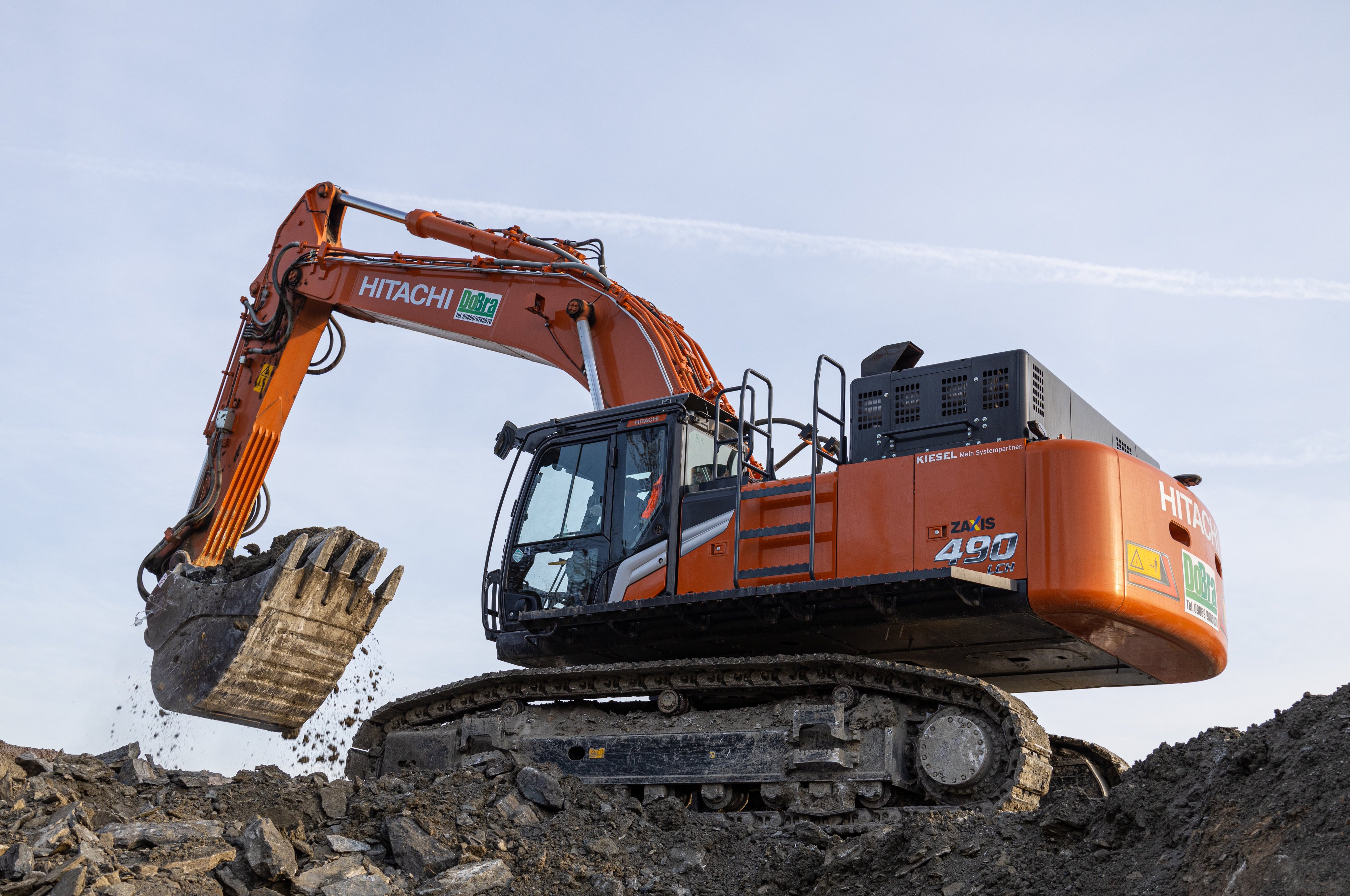 Hitachi Construction on X: Hitachi Construction on X: