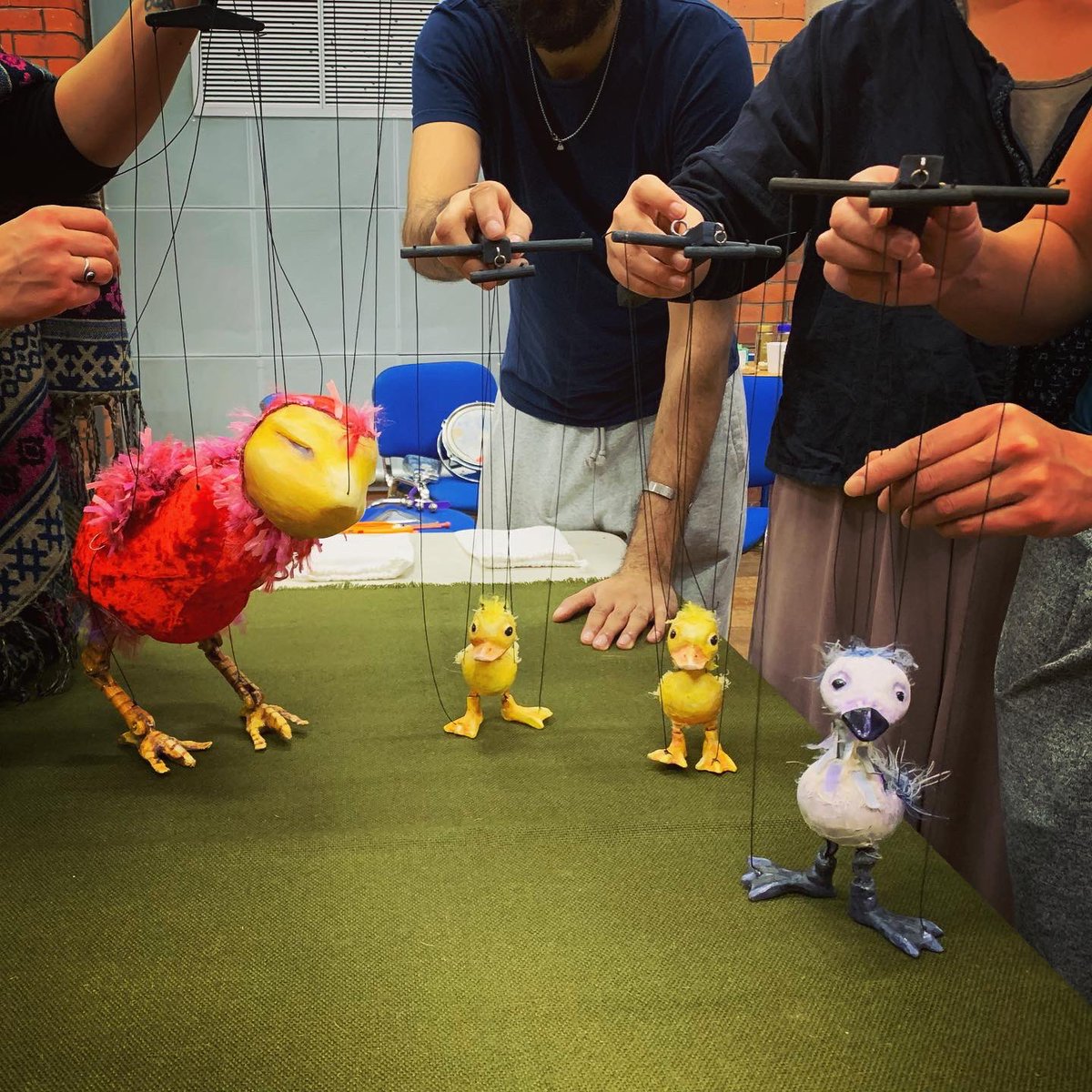 ThingumaTheatre's tweet photo. End of my 5-day residency at @Z_arts_mcr teaching #puppetry to 4 British Asian artists based in the North. Super busy, exhausting and exhilarating. Thanks @NewEarthTheatre and Z-Arts for supporting this opportunity
#puppettheatre #puppettraining #puppetworkshop #theatre https://t.co/QD9aO6MVxr
