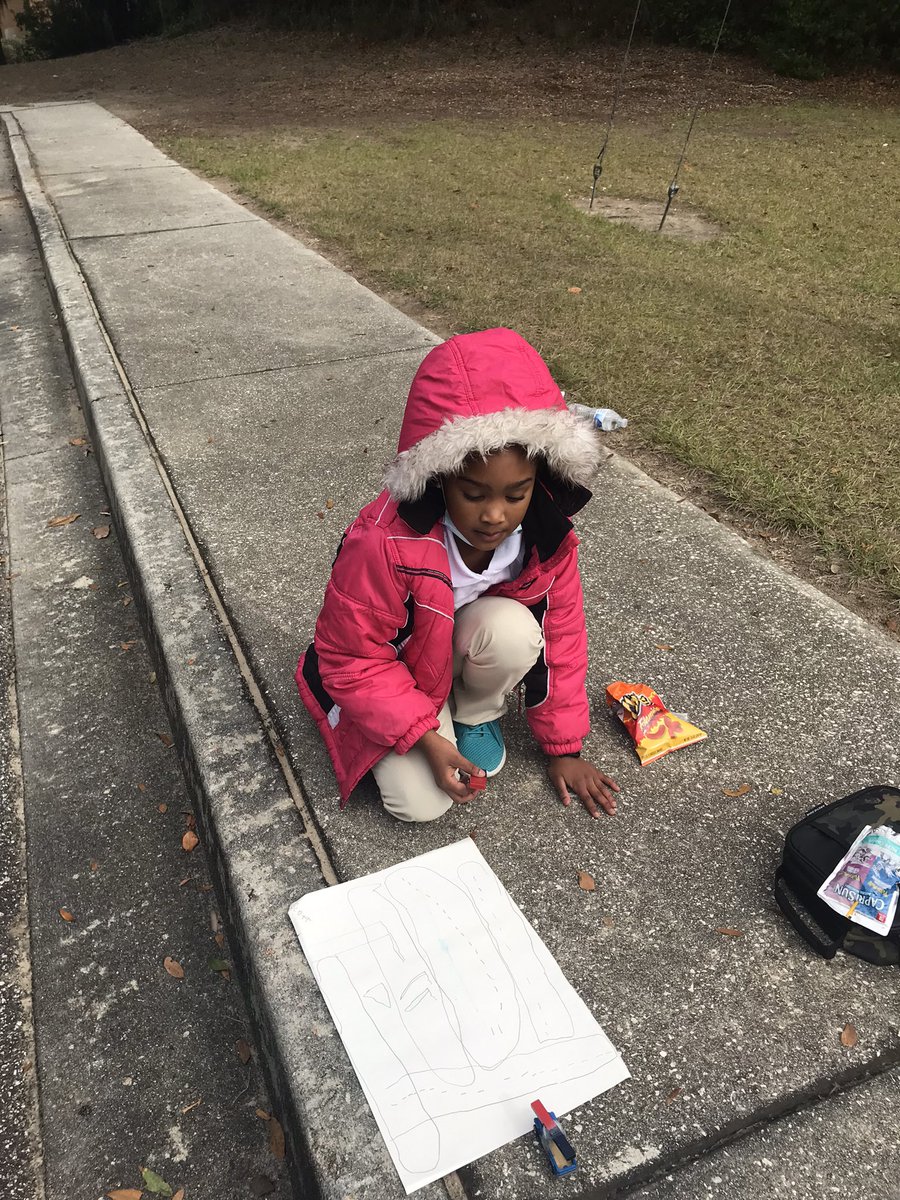 AmillerM10's tweet photo. Demonstrating how magnets attract and repel with Hot Wheels. @ShumanScholars https://t.co/o8t2GRuxfH