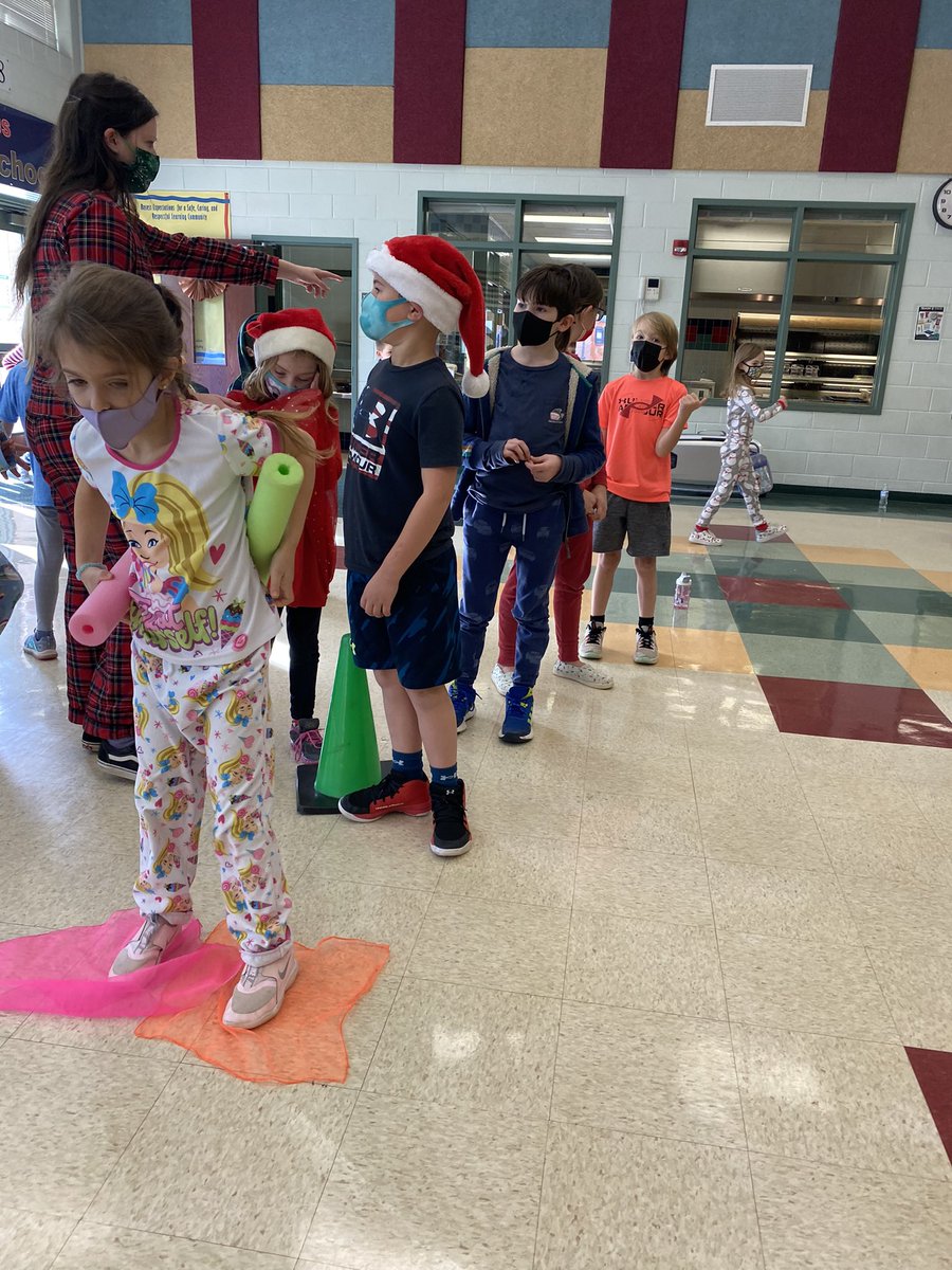 Mrs. Hubbard (Ms. Petro) tweet media