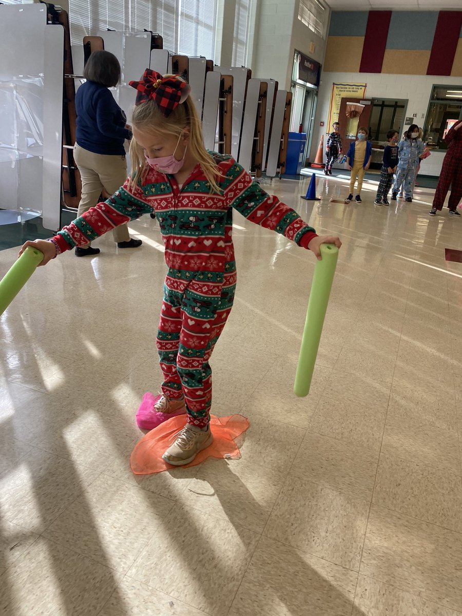 Mrs. Hubbard (Ms. Petro) tweet media