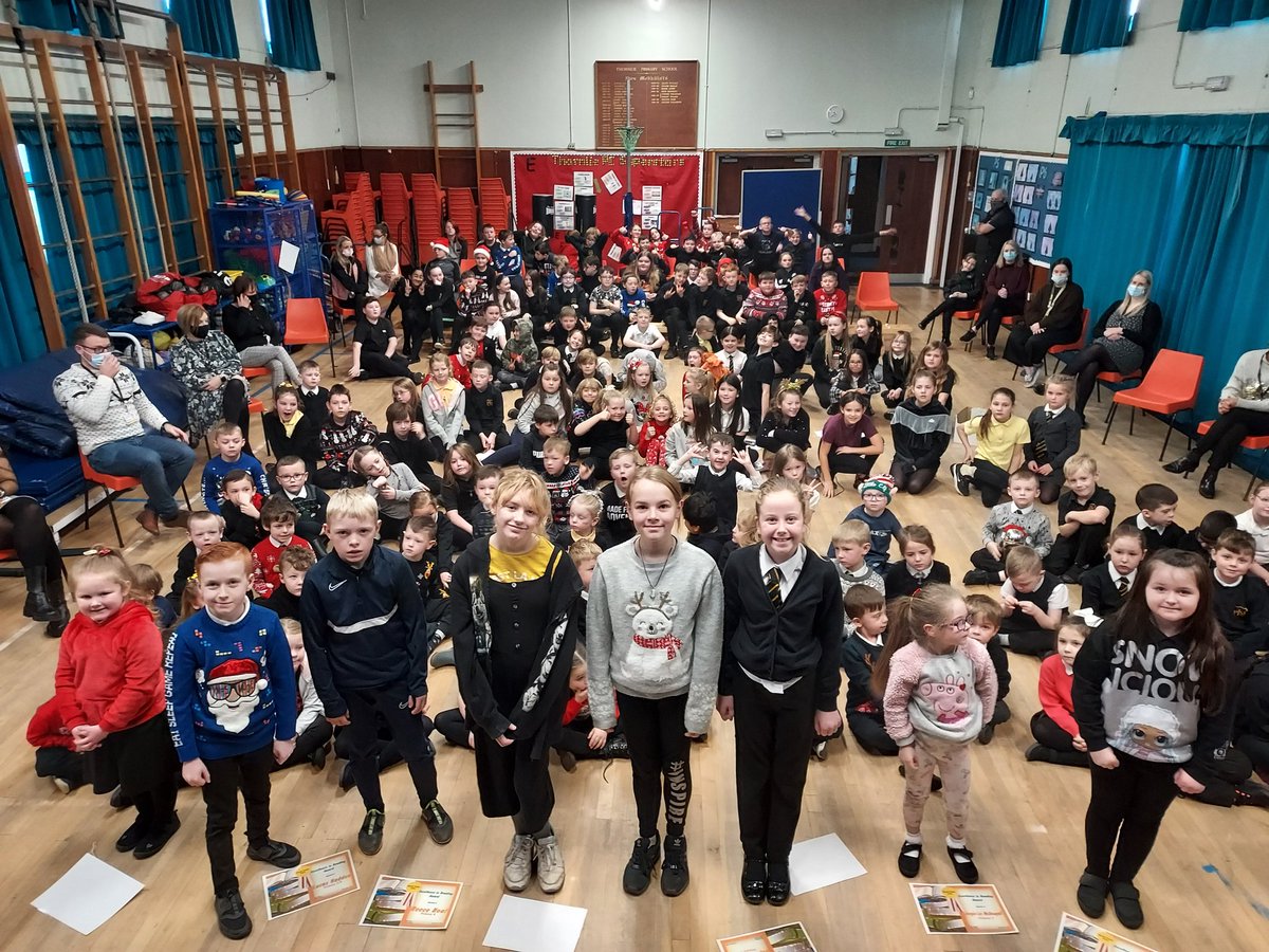 ThornliePS's tweet photo. Here they are. #ExcellenceInReading awards P1-7. 👏📚😁 https://t.co/uoHn1WL3dd