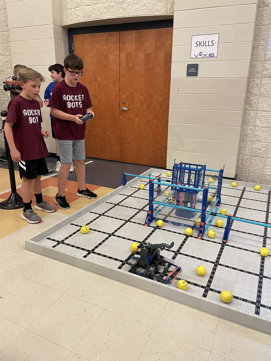 candaceashworth's tweet photo. So proud of the @gardendaleel Rocket Bots at our first robotics match in several years! The kids did great and we are making adjustments to prepare for round 2! @JEFCOEDTech @JEFCOED Thanks for hosting @NJMSMiddle! https://t.co/TKFrrOjqHT