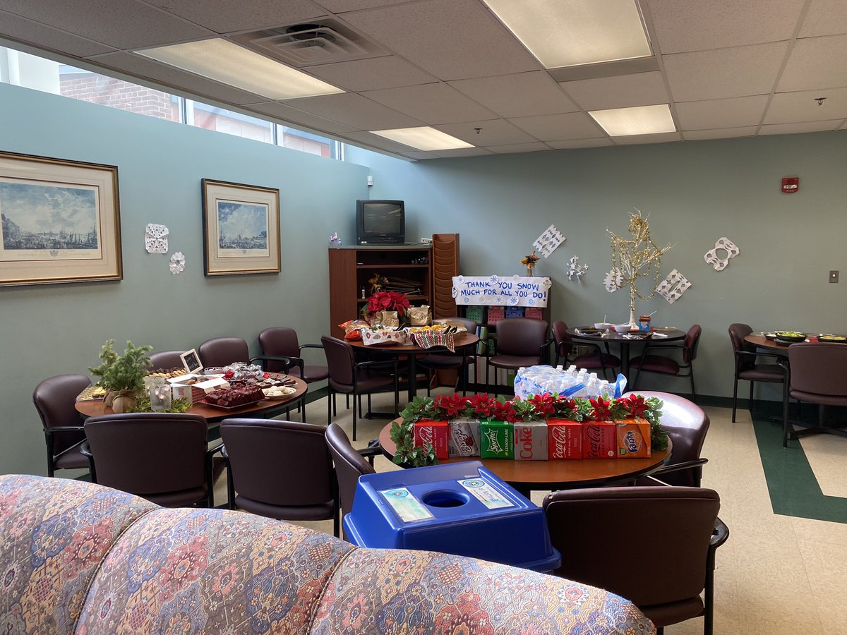 Mrs. Hubbard (Ms. Petro) tweet media