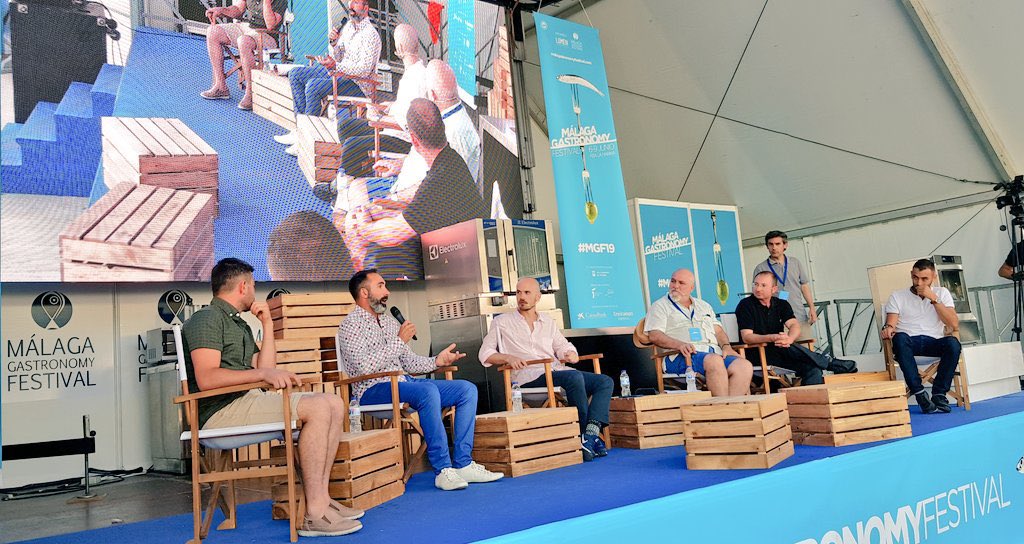 Gracias <a href="/lakshmiaguirre/">lakshmiaguirre</a> por marcar el apunte de @jorgeguitian, un placer recordar esa tarde :) inolvidable por muchos motivos… y ya os adelantamos que en MGF 2022 vendrá con señal amplificada ese rural 🍁