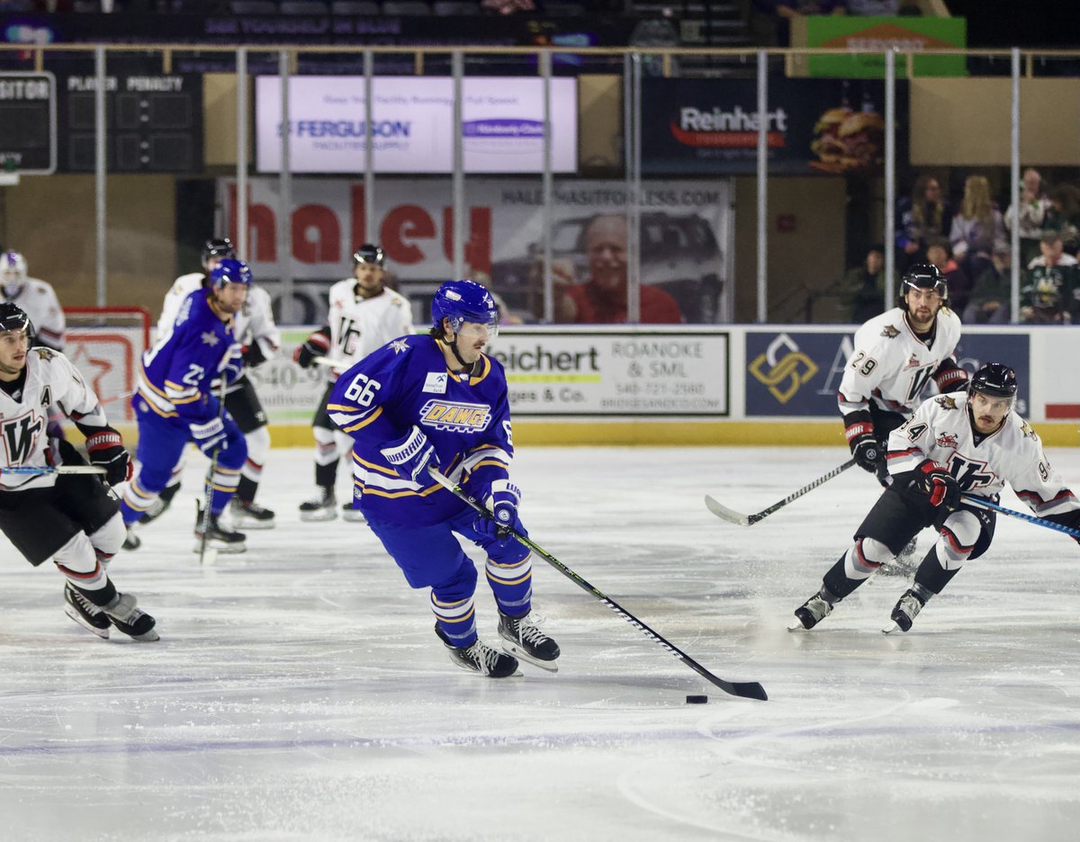📞 🆙 Sean Leonard Called Up To The ECHL's <a href="/NorfolkAdmirals/">Norfolk Admirals</a>

Let's go, Lenny! 😎

Read: railyarddawgs.com/leonard-called…