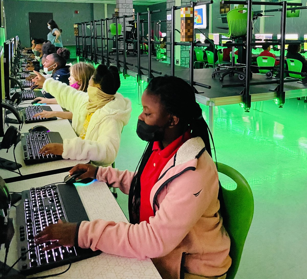 NadineEbri's tweet photo. We just completed our final @PlayCraftLearn lesson for the 2021 year. Students began by practicing to code their agent in a blank world. After, they entered the TimeCraft world and traveled through time to code their agent to fix mishaps in history #Timecraft #Minecraft https://t.co/7x9QNFHuw0