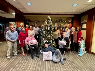 CorTransLog's tweet photo. A fun time was had by all at our annual CorTrans Logistics Holiday Lunch! A big thank you to Gloria and Bill Cortez for the wonderful food and fellowship.

#cortranslogistics #annualholidayluncheon #happyholidays #womanownedbusiness #minorityownedbusiness #freight https://t.co/R9Wsz9VF8n
