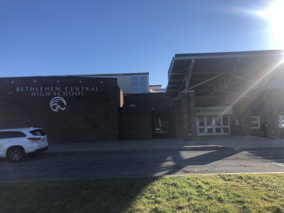 Coach__Duke's tweet photo. Thank you to @JohnCarlino1 for allowing @_SCFootball to provide more info to your athletes about our college! #NY2SC #BUILDTHEBROTHERH22D https://t.co/eqlcq4yfKl