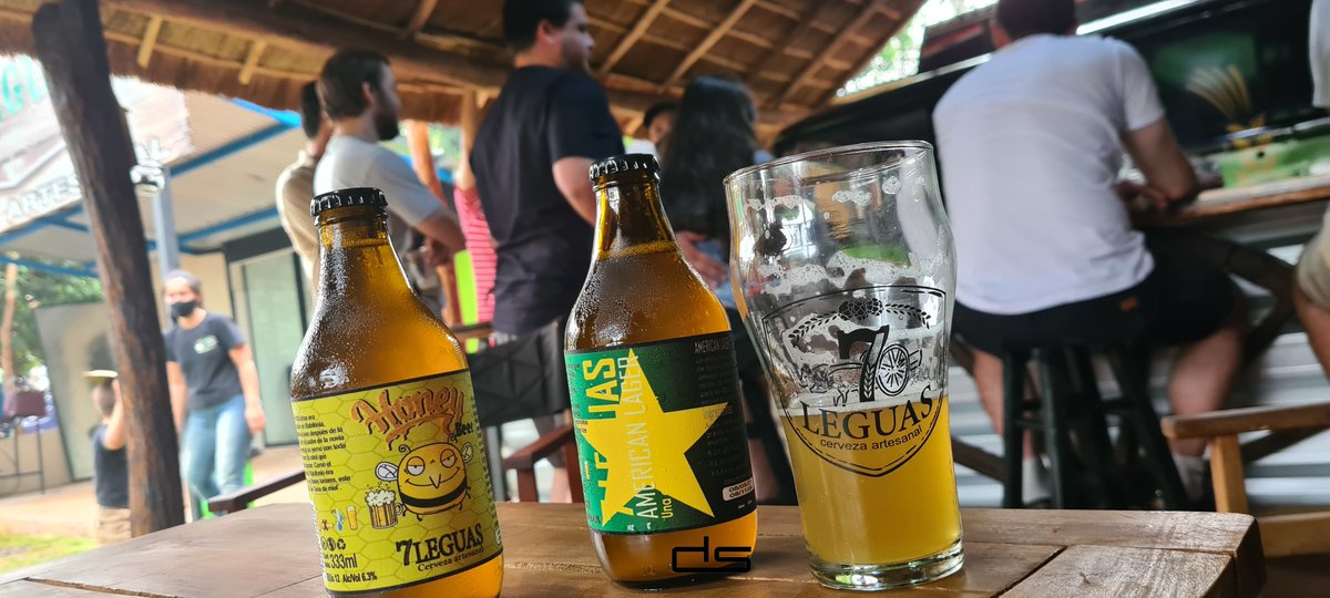 dgosanabria's tweet photo. Señora… Señor.. si usted que está preparando la despedida de fin de año🎅🎉🥳 para su empresa o emprendimiento… Compren cervezas artesanales🍻🇵🇾: son deliciosas😋, de verdad y no dan resaca además estarán apoyando a los magos cerveceros locales🙃👌💪… https://t.co/zf1WRj2kwH