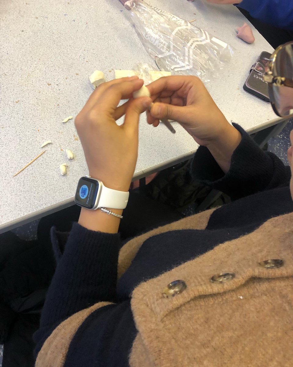 mrsshahmaths's tweet image. Gave #artclub a go yesterday. It was lovely seeing @acc_academy #students in their element. 🤩 Thanks for teaching this #novice how to use #modellingclay. The last 2 photos are of a students work vs. my work. I think we can tell who the #Maths #teacher is 😂