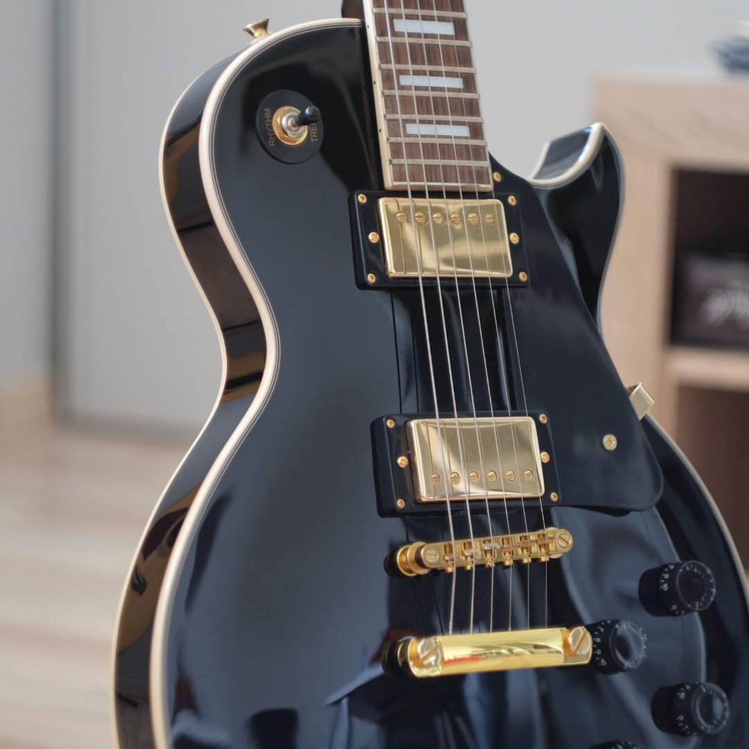 We know you don't like to change your strings but switching to our Blackhawk Coated Electric Guitar Strings will give you 5x longer. Switch to Dean Markley and change your strings less but get the best sound.

bit.ly/3zbx7WX