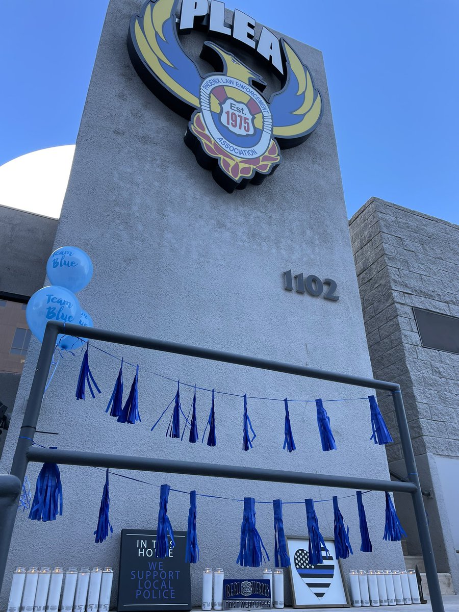 BACK THE BLUE: <a href="/azplea/">Phoenix Law Enforcement Association</a> is hosting a 
BBQ fundraiser for <a href="/PhoenixPolice/">Phoenix Police</a> Officer Tyler Moldovan from 10am - 10pm today. 100% of the donations will benefit the Moldovan family. 1102 W Adams St Phoenix 85007 ❤️