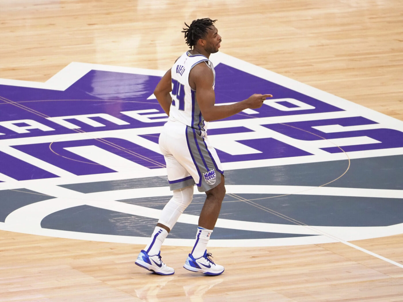 Happy 29th Birthday to guard Buddy Hield! 