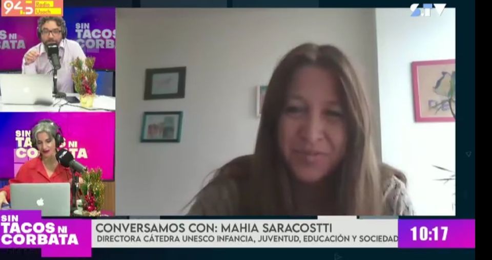 Nuestra directora <a href="/SaracosttiMahia/">Mahia Saracostti S.</a> estuvo en programa "Sin Tacos ni Corbatas" de Radio Usach bit.ly/3qoFVpx (desde 10:16 en adelante) conversando sobre programas de infancia de ambas candidaturas presidenciales #CatedraUnescoNinez #AgendaNinez