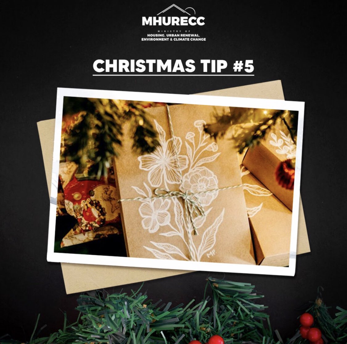Christmas Tip #5 for an #EcoFriendlyChristmas!

You can use any type of sustainable material to wrap your gifts! Forget about the normal wrapping paper! That’s old news and bad for our environment. Try cloth, paper and creatively design them!

#MHURECCXmas
#ChristmasCountdown